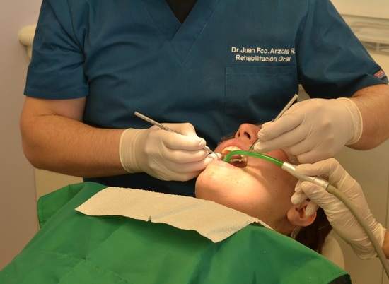 Волгоградские стоматологи просят губернатора разрешить им работать